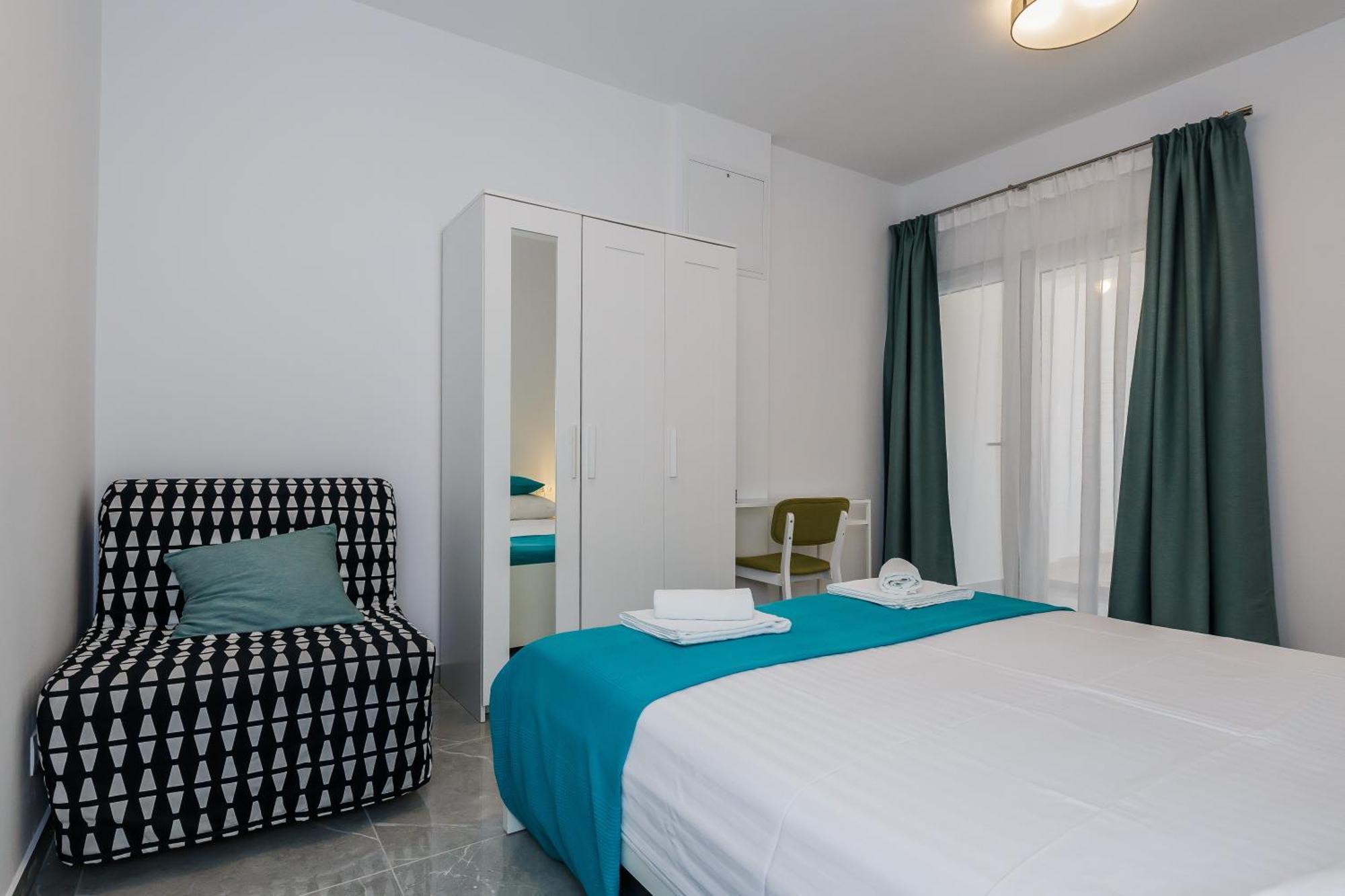 Apartmani Ujakovic Kaštela Екстериор снимка